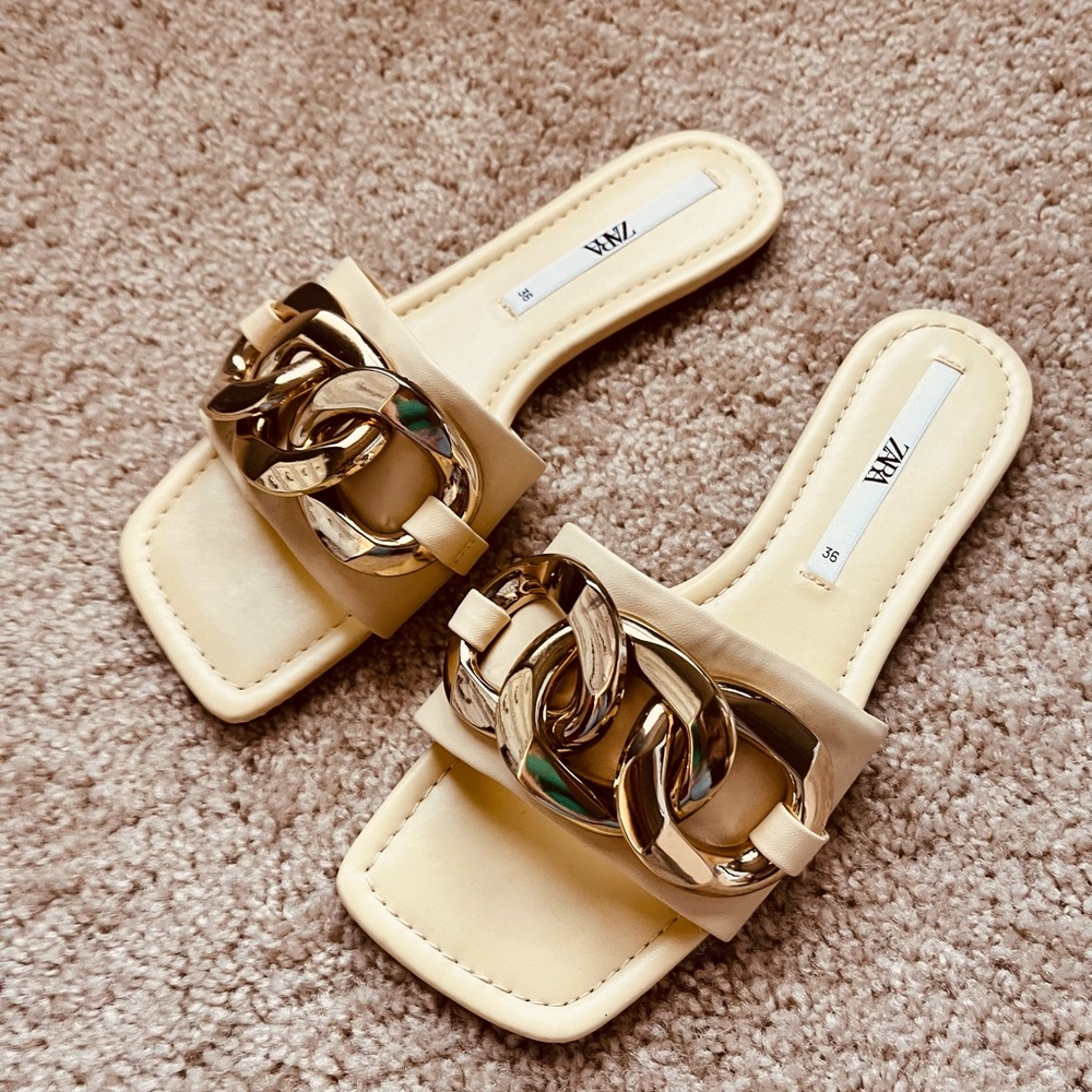 Zara Cream and Gold Chain Slide Sandals